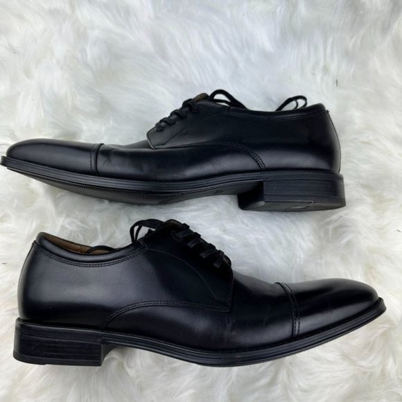 Florsheim Azzio Cap Toe Derby in Black - Picture 6 of 8